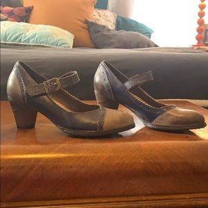 L’Artiste Mary Jane heels